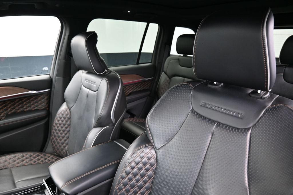 2023 Jeep Grand Cherokee Summit