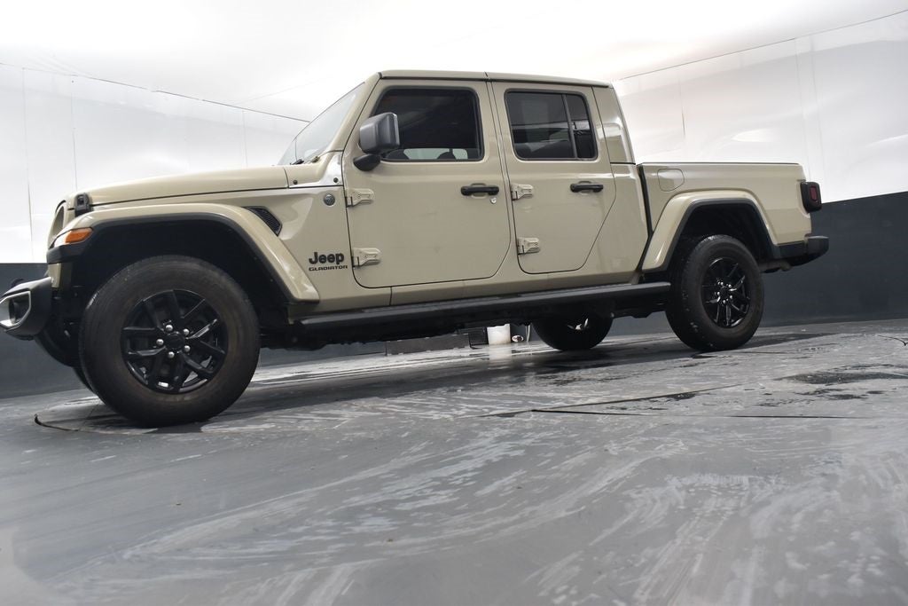 2022 Jeep Gladiator Sport