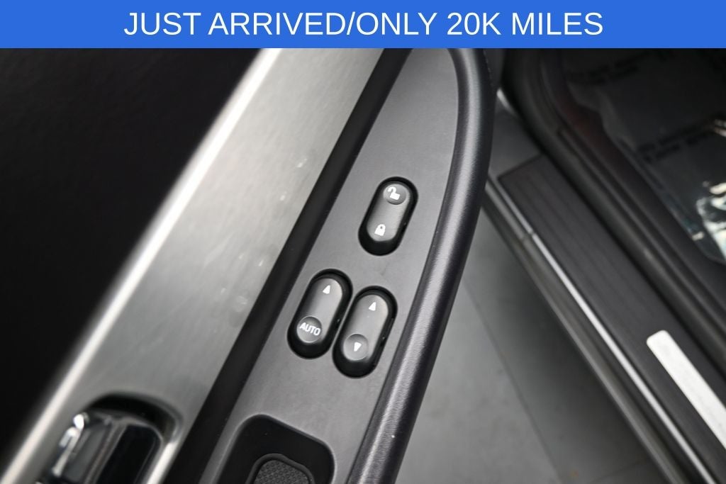 2003 Ford Thunderbird Base