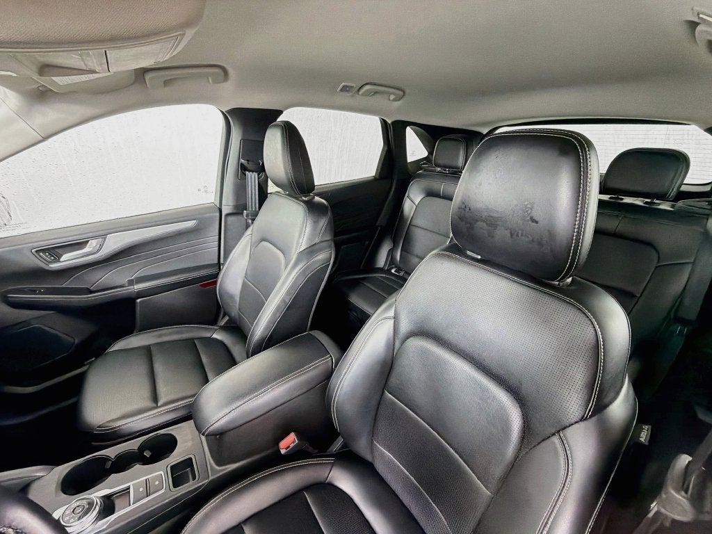 2025 Ford Escape Platinum