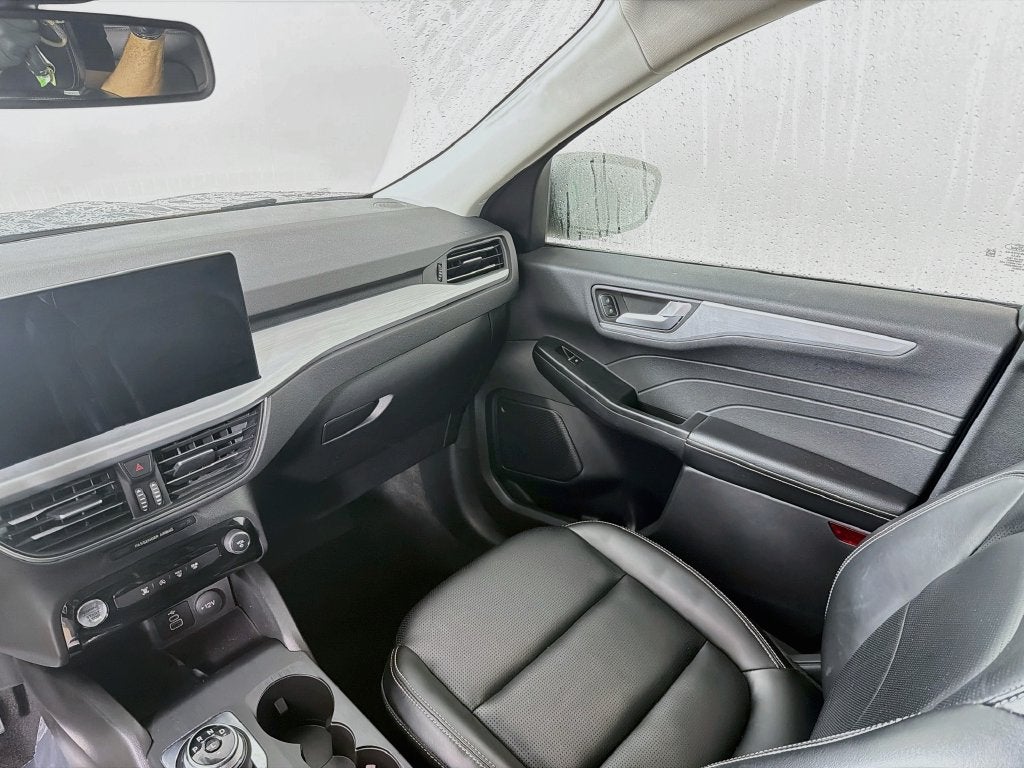 2025 Ford Escape Platinum