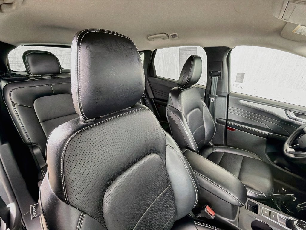 2025 Ford Escape Platinum