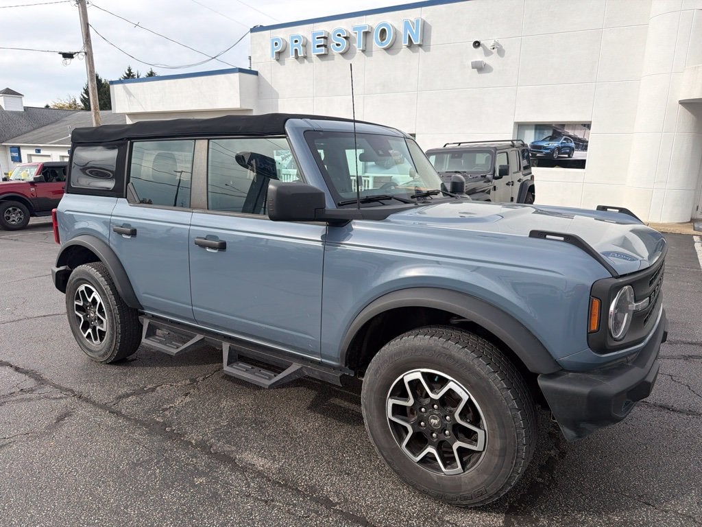 2023 Ford Bronco Base
