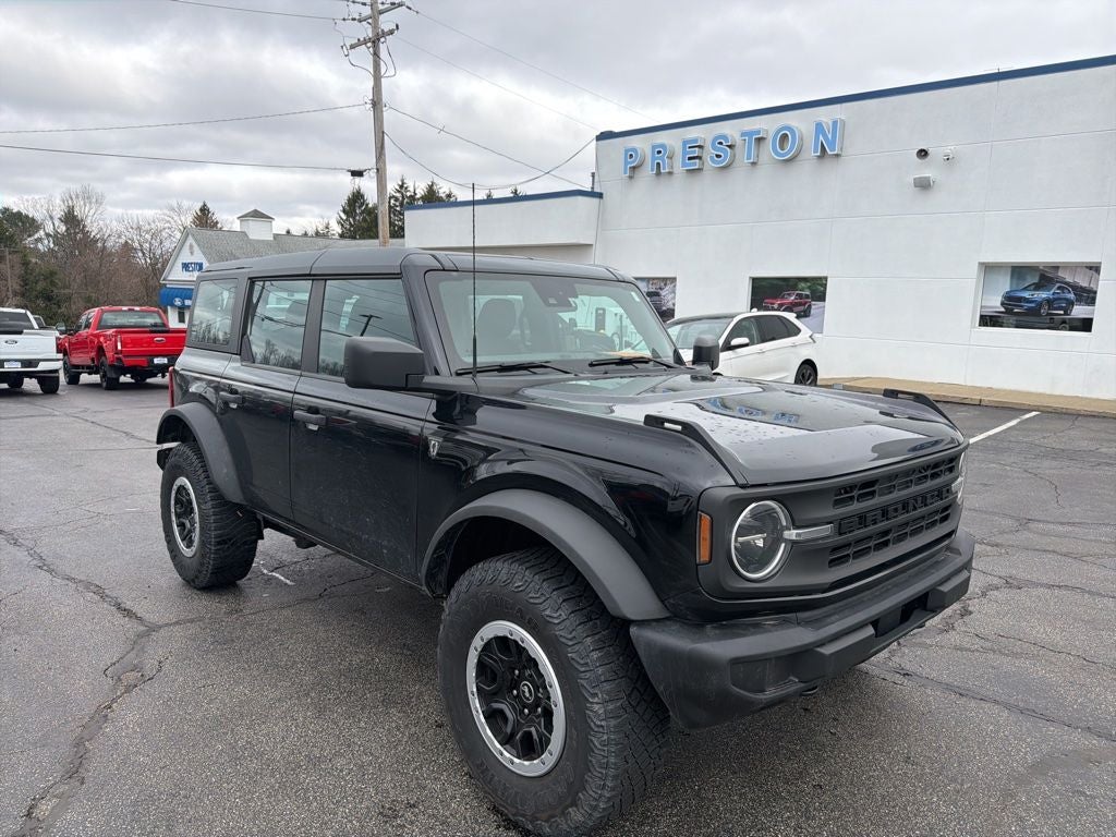 2023 Ford Bronco Base