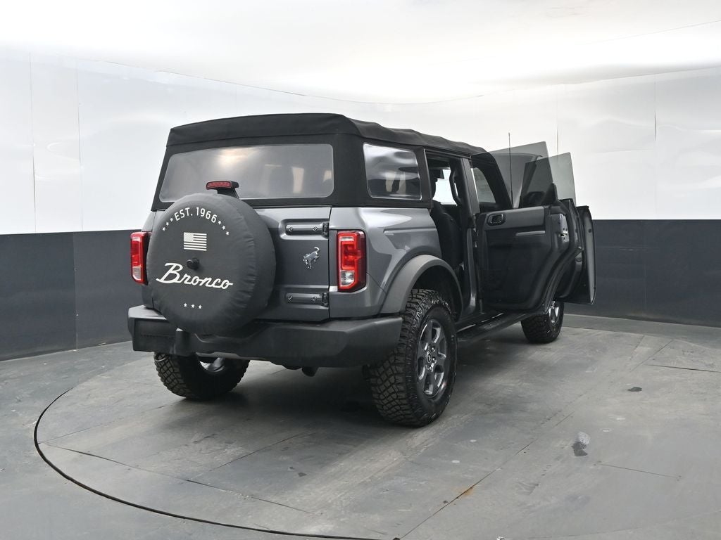 2022 Ford Bronco Base