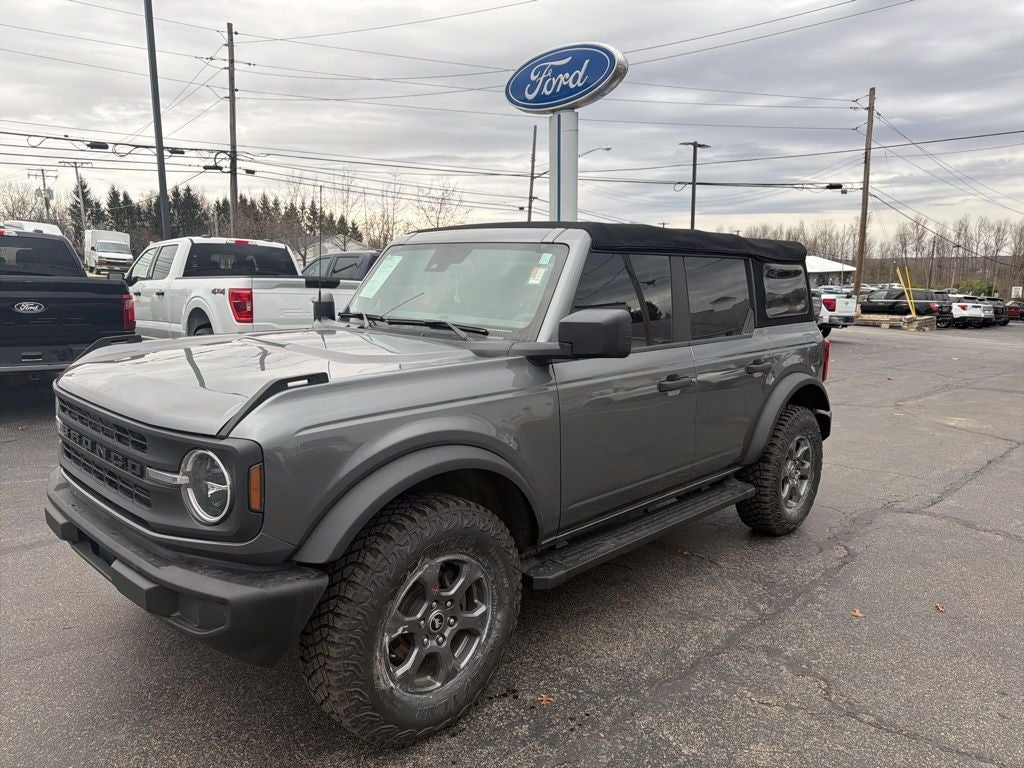 2022 Ford Bronco Base