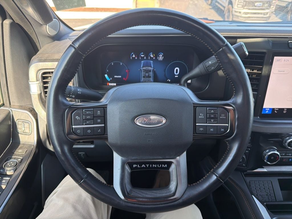 2023 Ford F-350SD Platinum