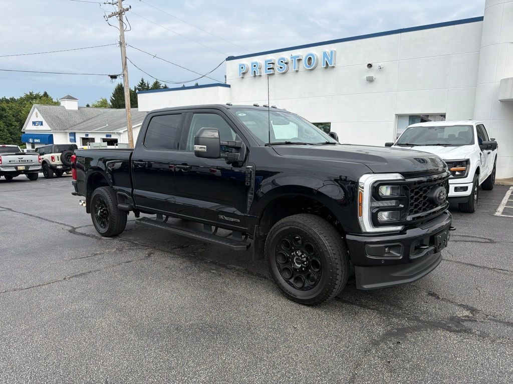 2026 Ford F-350SD Lariat