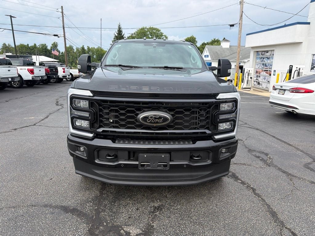 2026 Ford F-350SD Lariat