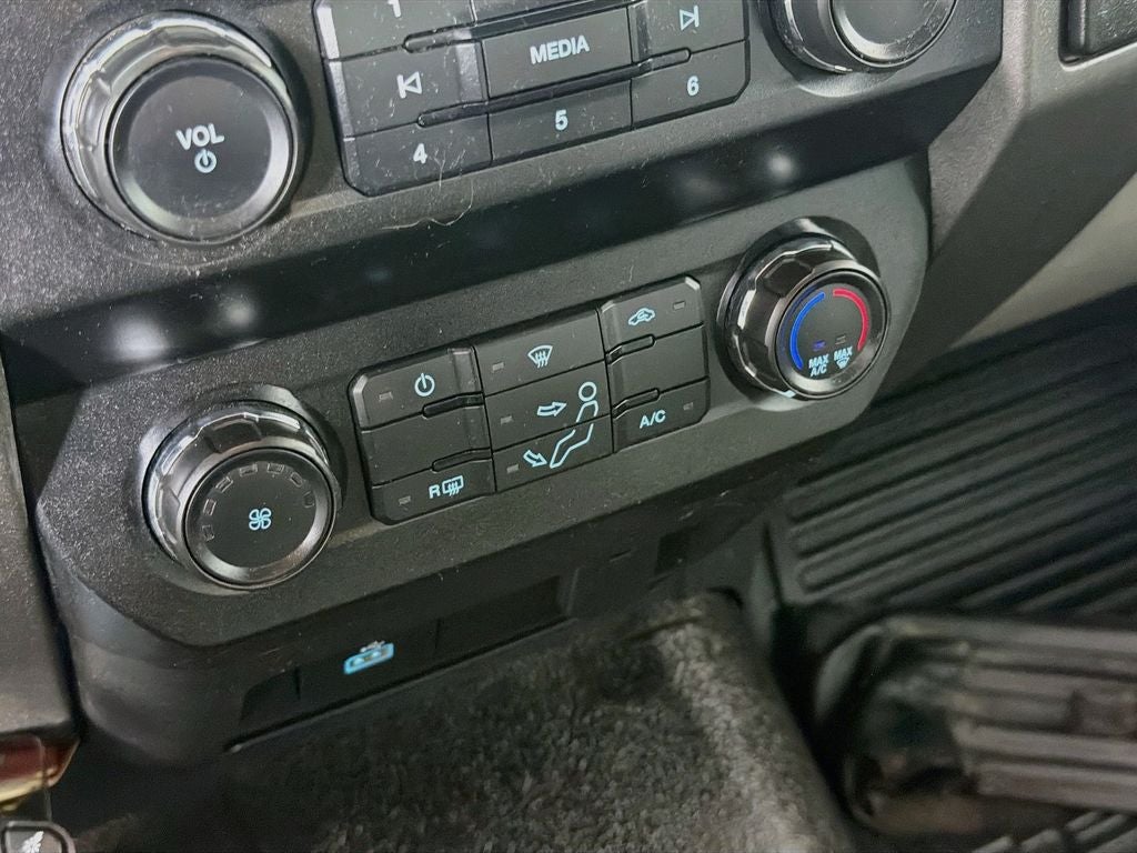 2022 Ford F-350SD XL