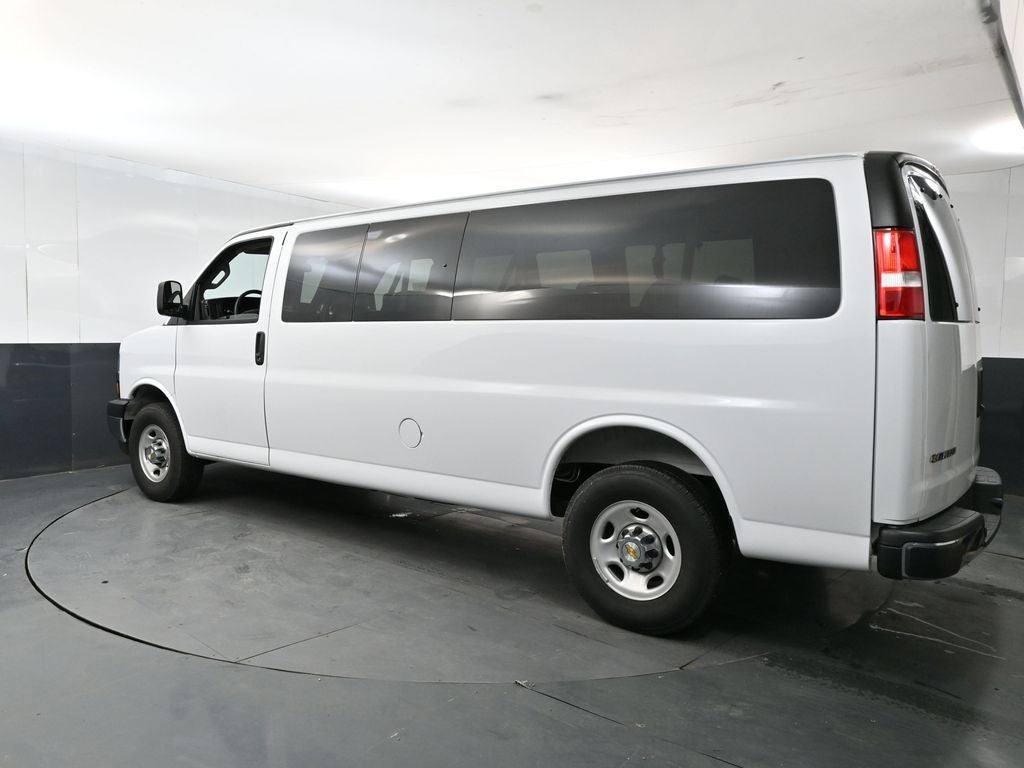 2025 Chevrolet Express 3500 LT Passenger