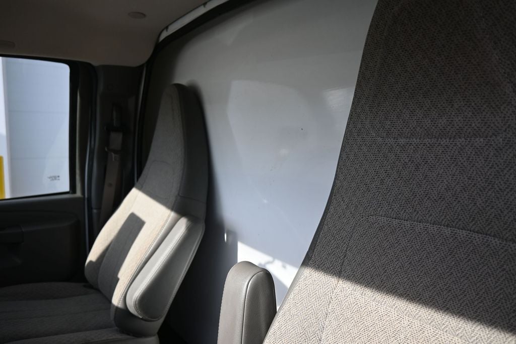 2021 Chevrolet Express 3500 Work Van Cutaway