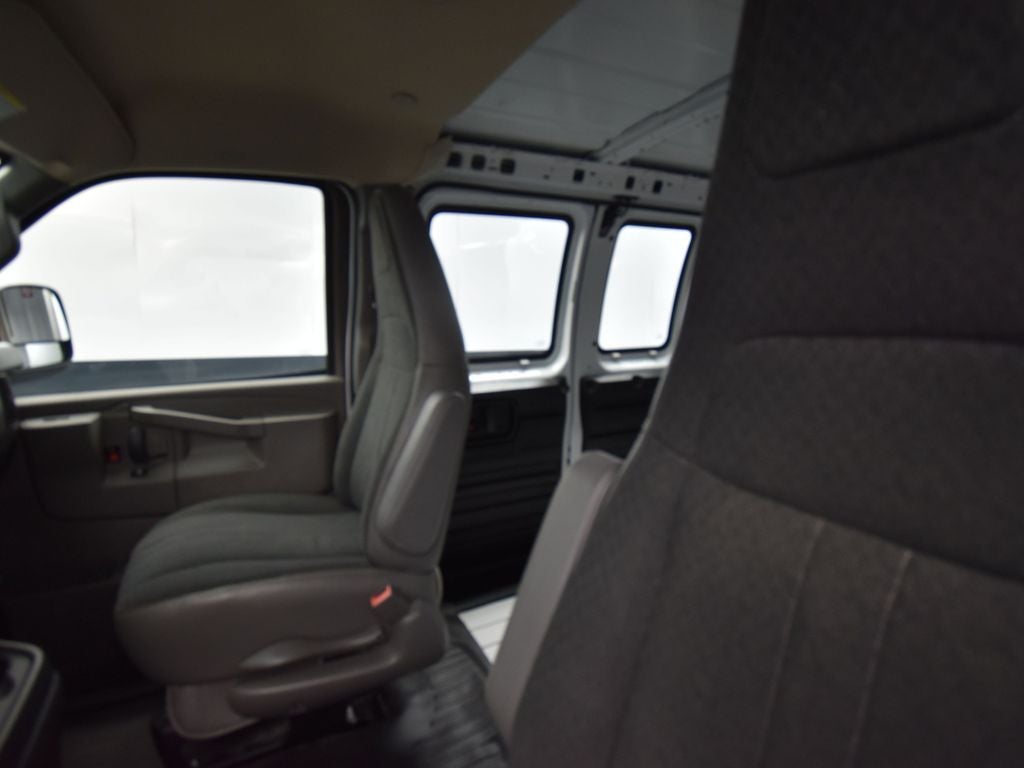 2022 Chevrolet Express 2500 Work Van Cargo