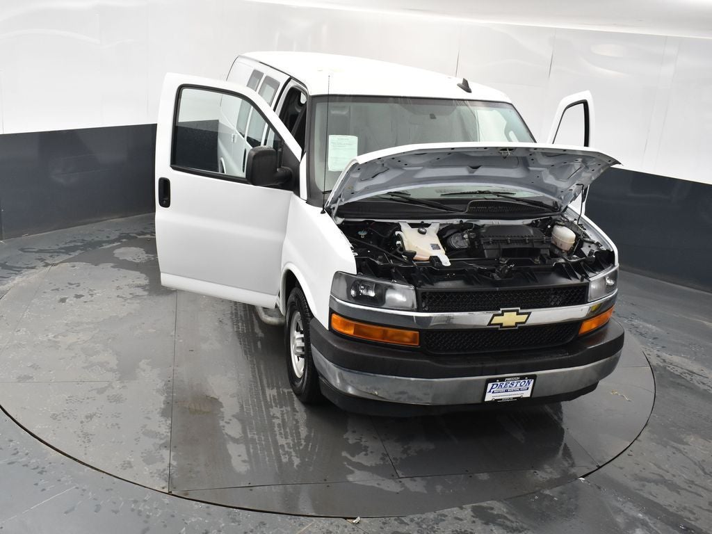 2022 Chevrolet Express 2500 Work Van Cargo