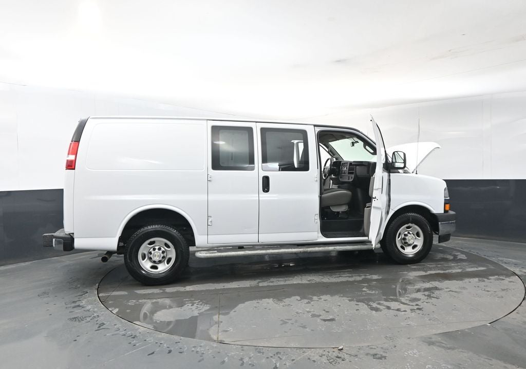 2022 Chevrolet Express 2500 Work Van Cargo
