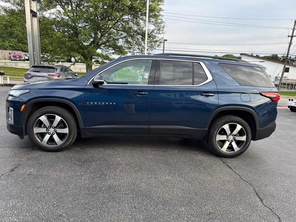 2023 Chevrolet Traverse LT Leather