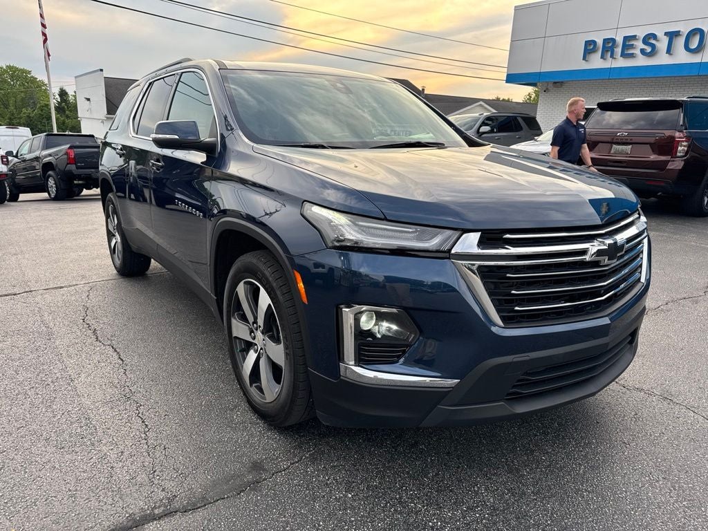 2023 Chevrolet Traverse LT Leather