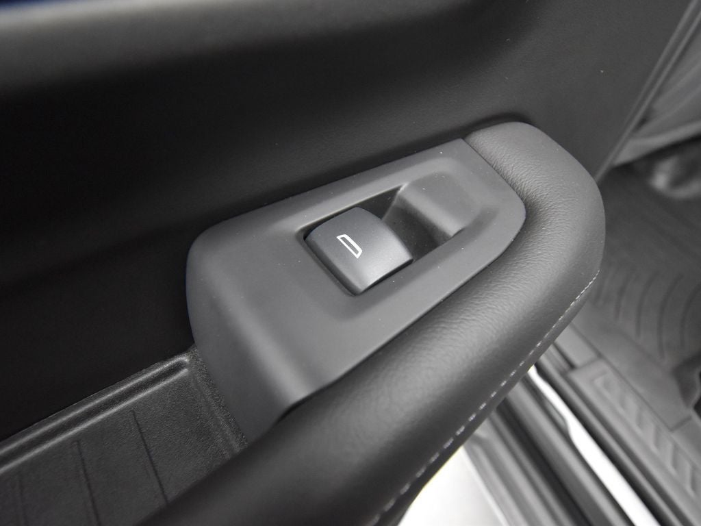 2024 Chevrolet Suburban LS