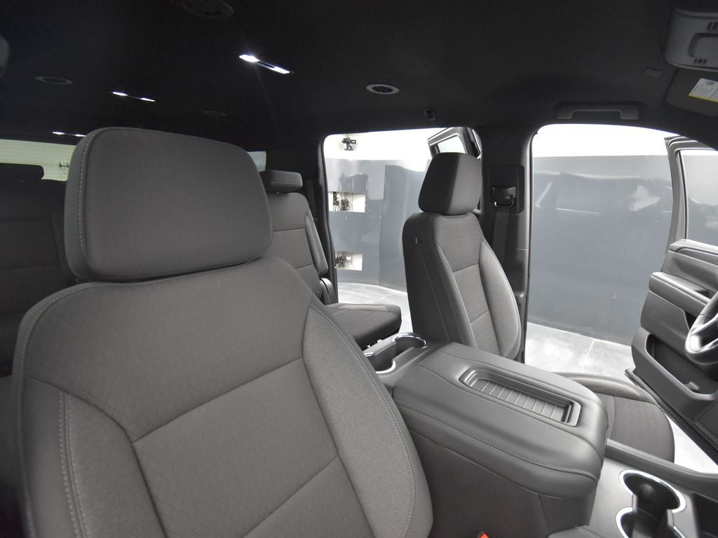 2024 Chevrolet Suburban LS