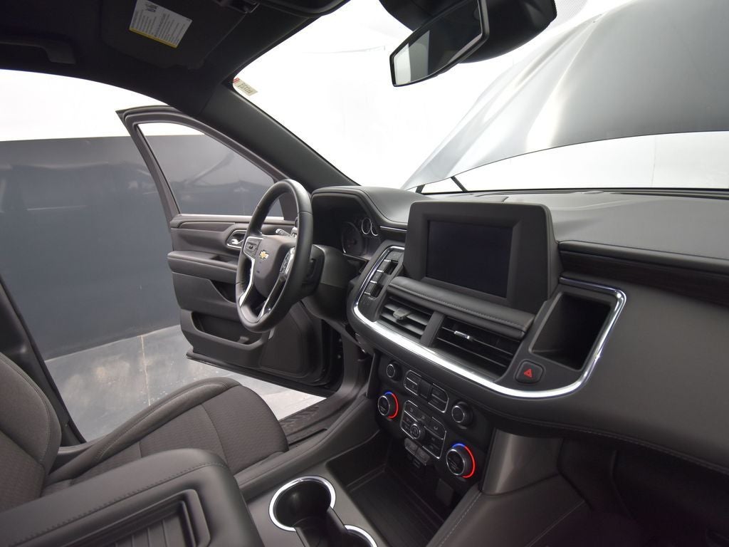 2024 Chevrolet Suburban LS