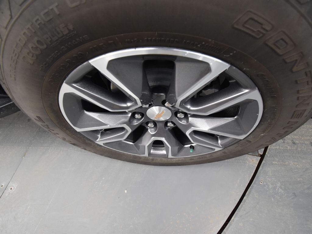 2024 Chevrolet Suburban LS