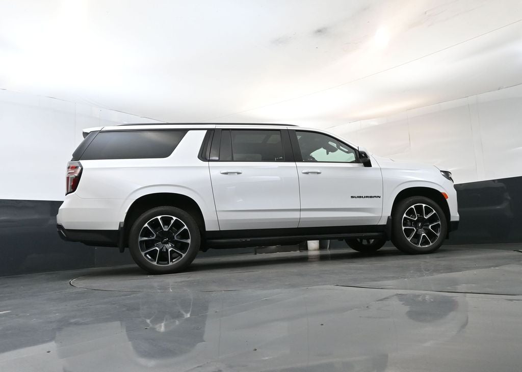 2024 Chevrolet Suburban RST