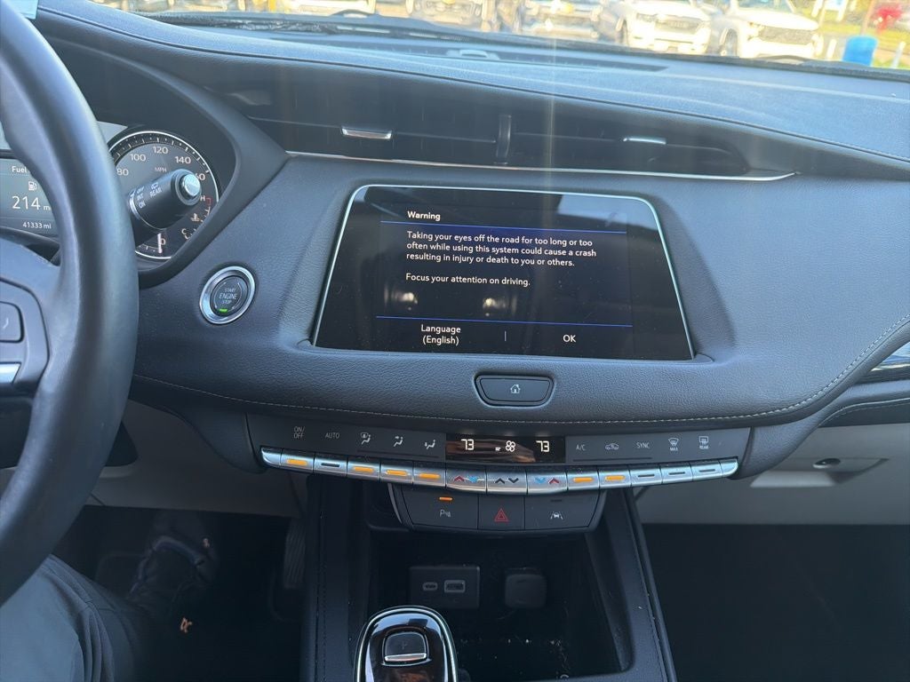 2023 Cadillac XT4 Premium Luxury