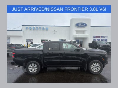 2023 Nissan Frontier SV