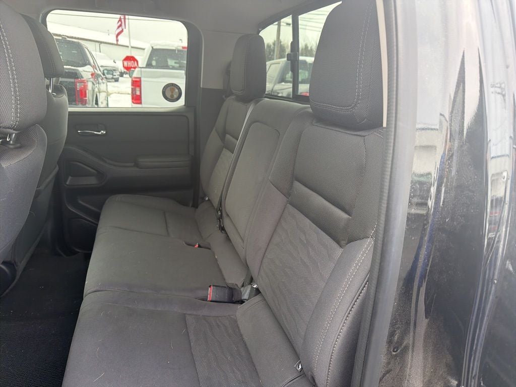 2023 Nissan Frontier SV