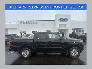 2023 Nissan Frontier SV