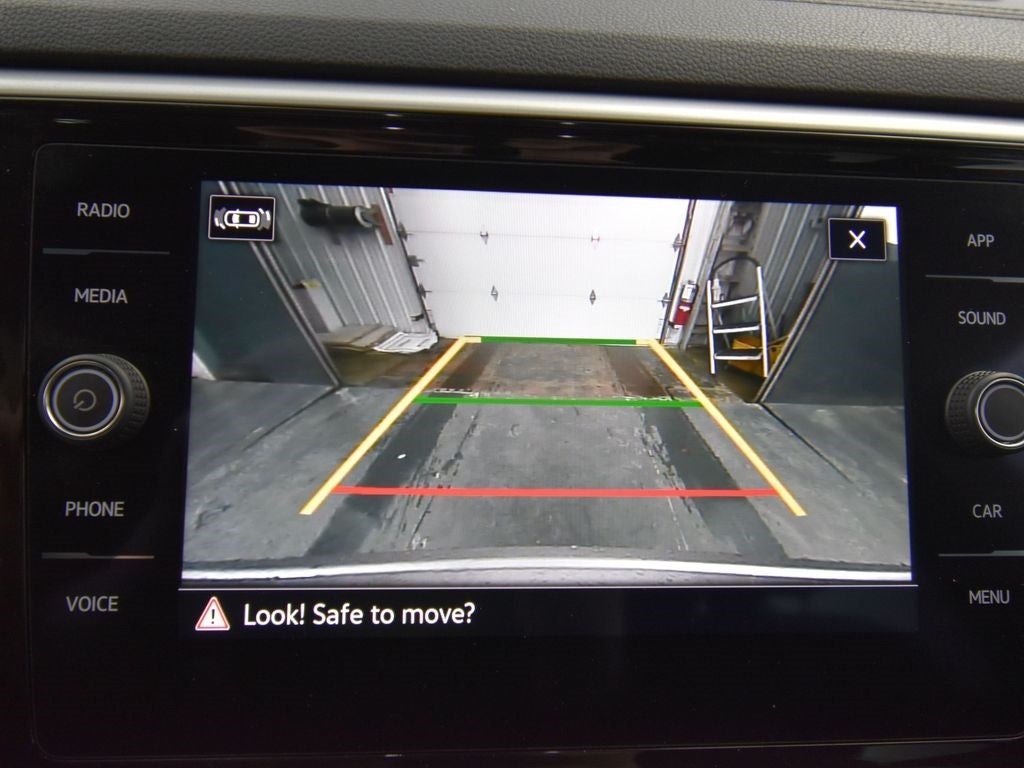 2022 Volkswagen Atlas Cross Sport 3.6L V6 SE w/Technology