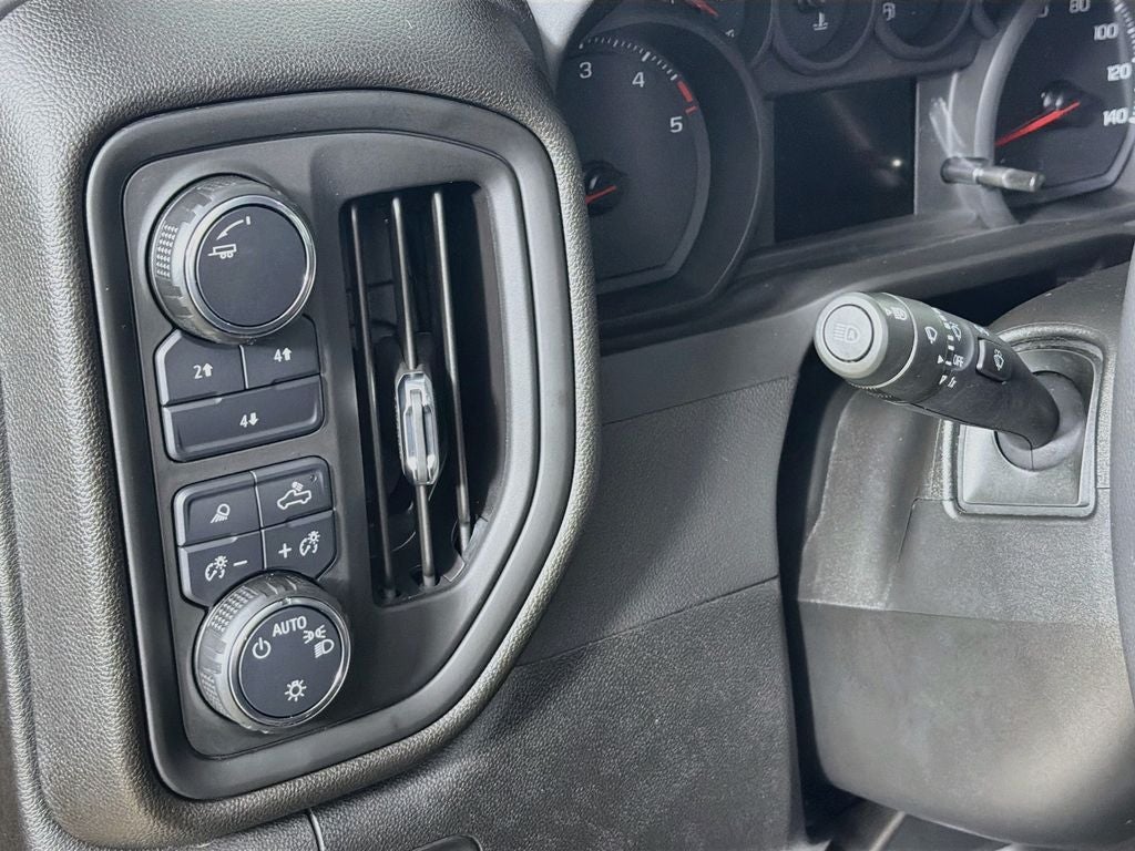 2025 Chevrolet Silverado 2500HD Custom