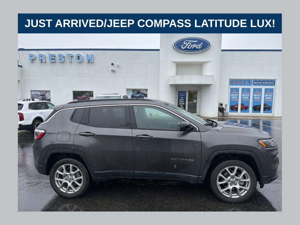 2022 Jeep Compass Latitude Lux