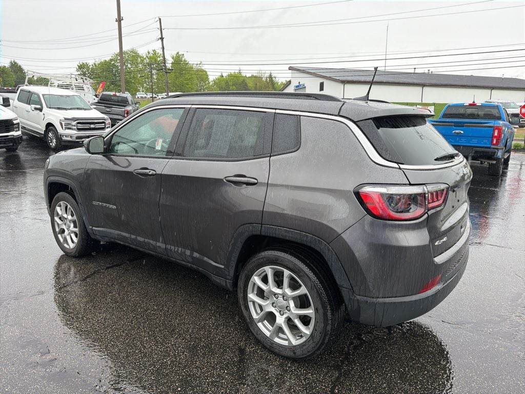 2022 Jeep Compass Latitude Lux