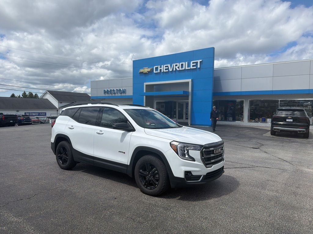 2023 GMC Terrain AT4