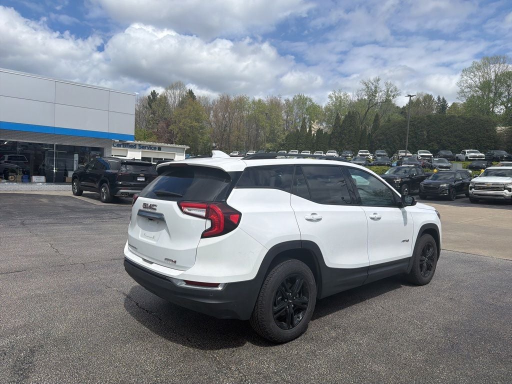 2023 GMC Terrain AT4