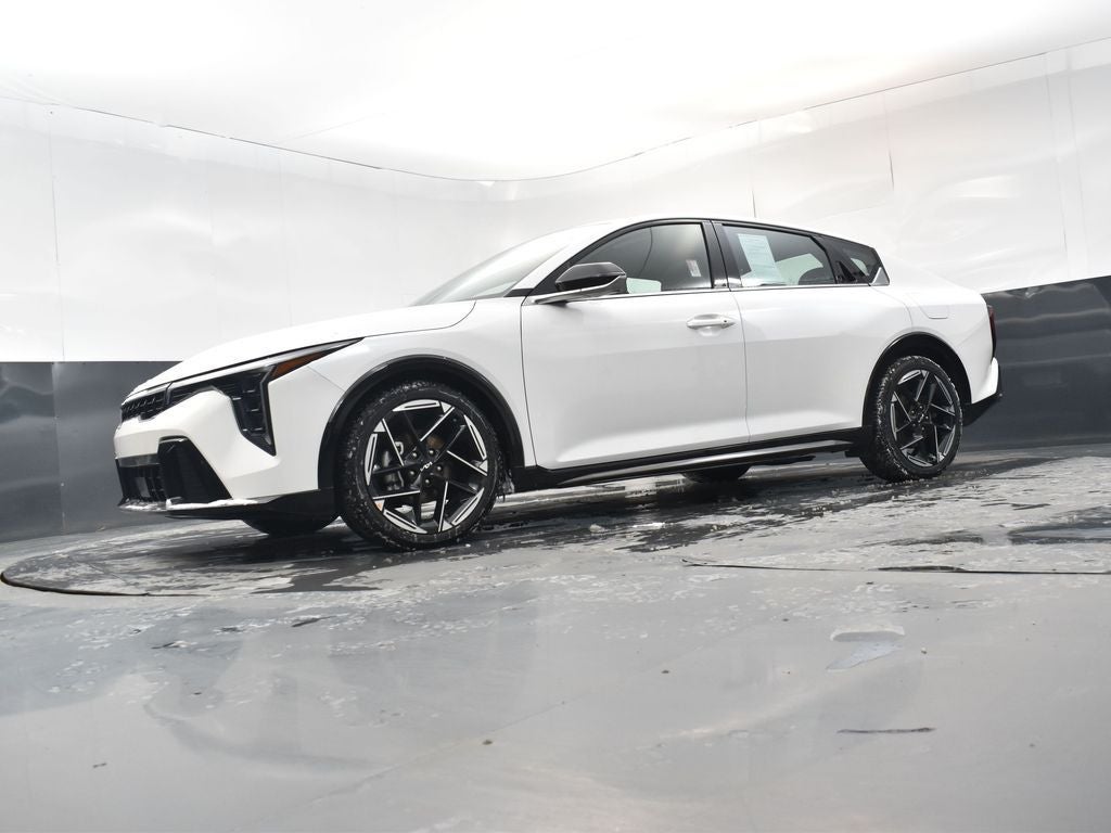 2025 Kia K4 GT-Line