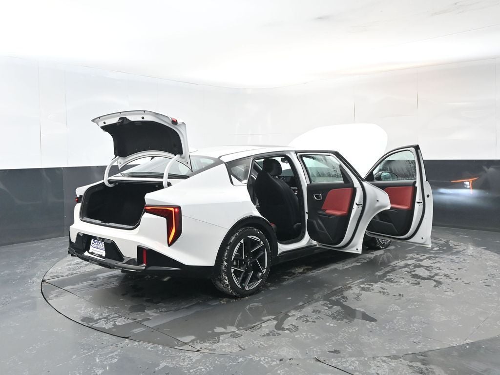 2025 Kia K4 GT-Line