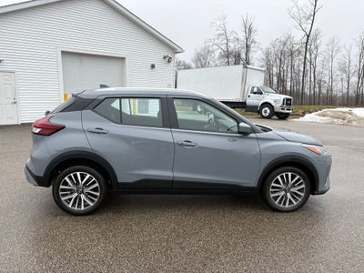 2023 Nissan Kicks SV
