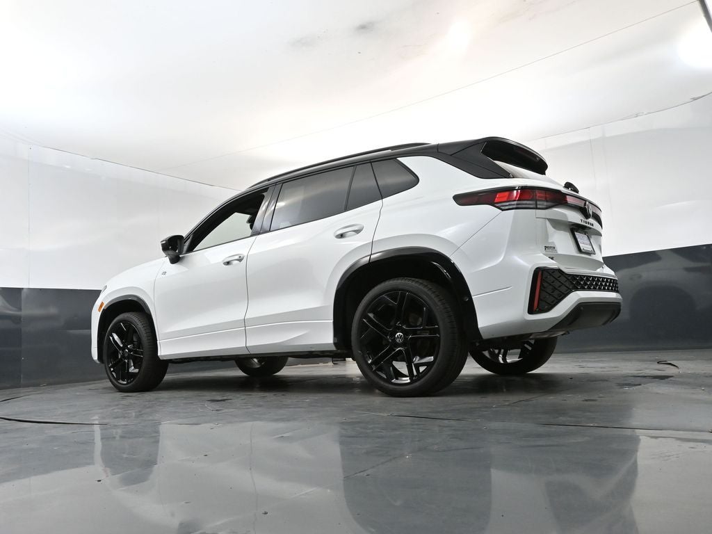 2025 Volkswagen Tiguan 2.0T SE R-Line Black