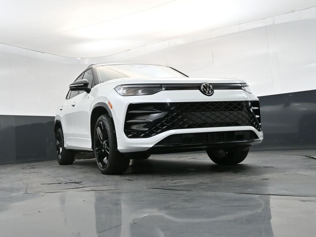2025 Volkswagen Tiguan 2.0T SE R-Line Black