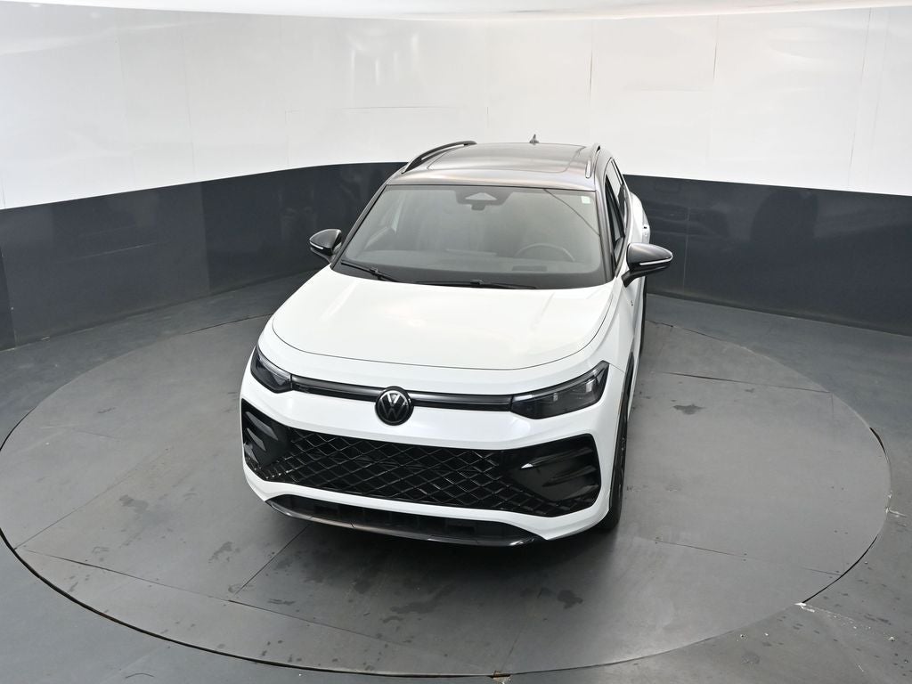 2025 Volkswagen Tiguan 2.0T SE R-Line Black