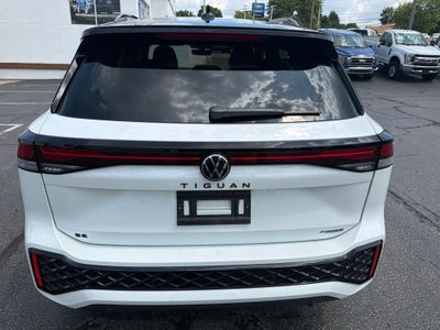 2025 Volkswagen Tiguan 2.0T SE R-Line Black