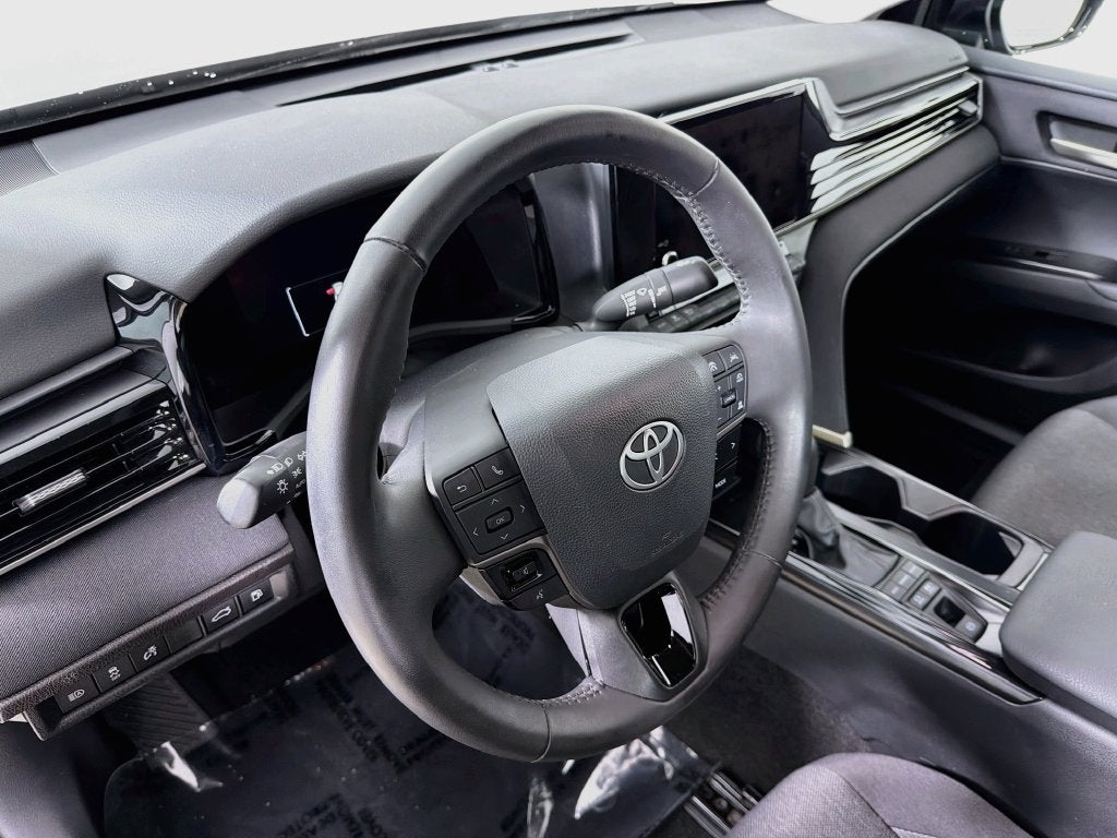 2025 Toyota Camry LE HYBRID