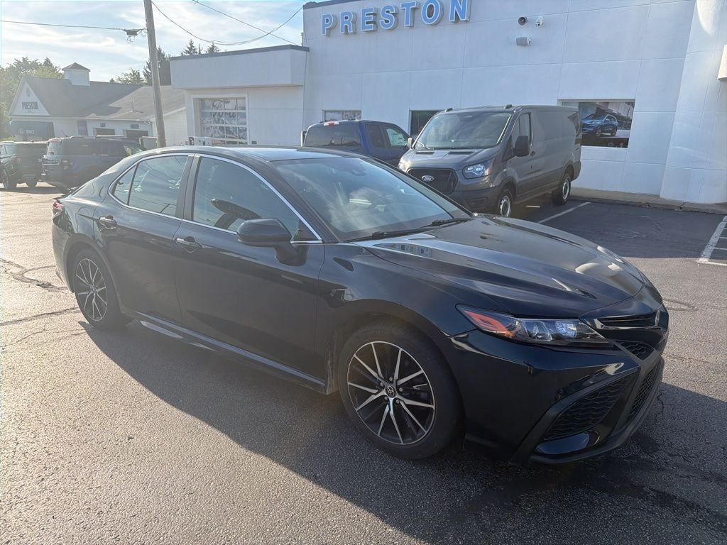 2021 Toyota Camry SE