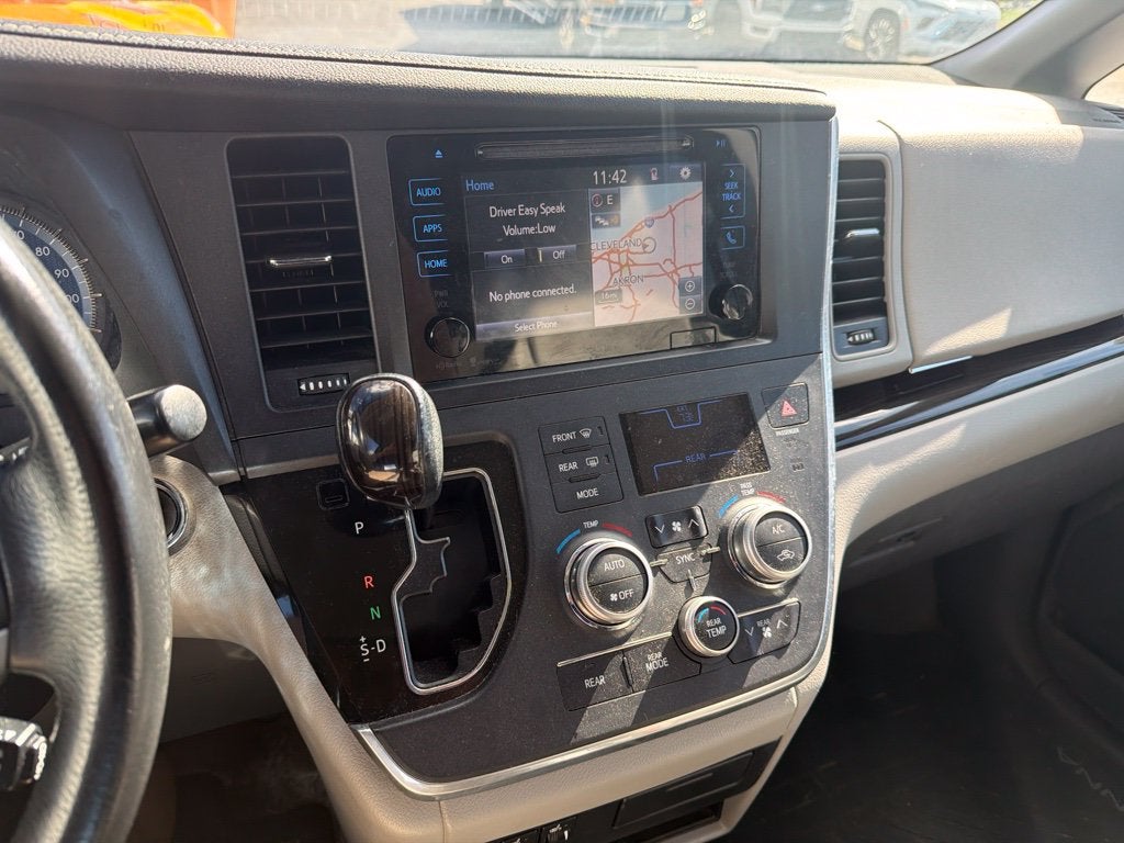 2016 Toyota Sienna XLE 7 Passenger