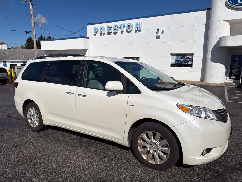 2016 Toyota Sienna XLE 7 Passenger
