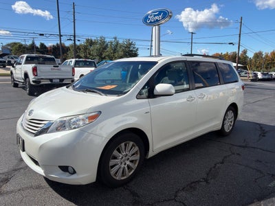 2016 Toyota Sienna XLE 7 Passenger