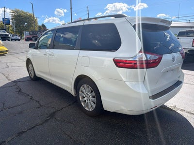 2016 Toyota Sienna XLE 7 Passenger