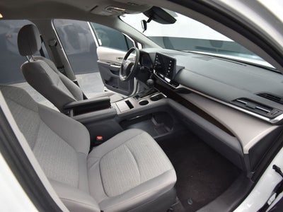 2023 Toyota Sienna LE 8 Passenger